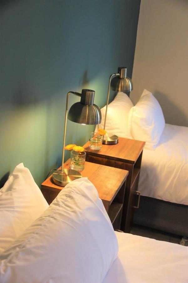 Hotel Nini's guest units à Bloemfontein Extérieur photo