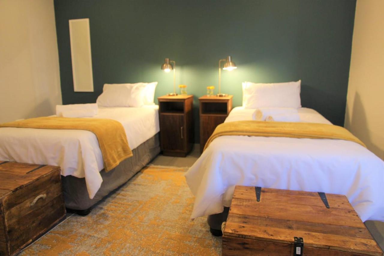 Hotel Nini's guest units à Bloemfontein Extérieur photo