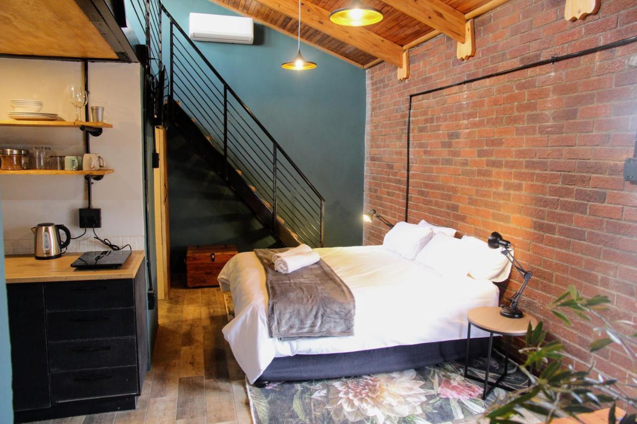 Hotel Nini's guest units à Bloemfontein Extérieur photo